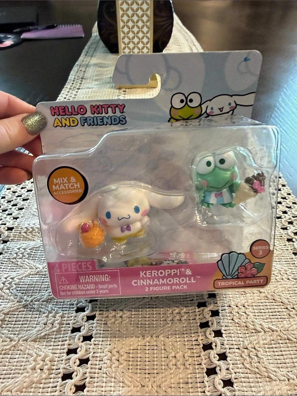 Hello Kitty and Friends Keroppi & Cinnamoroll Tropical Party 2 Figure Pack